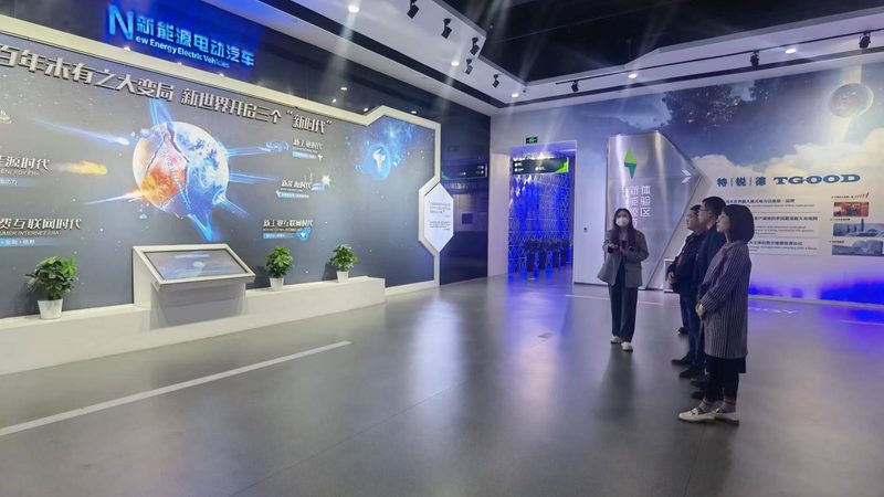 成都工商业屋顶光伏支架批发